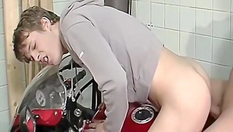 Mechanic Gives Free Service To Yummy Twink Motorcycle Rider